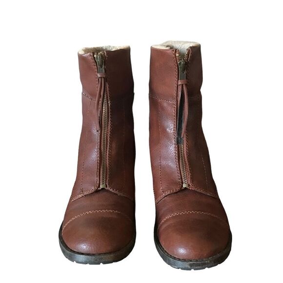 G.H. Bass & Co Boots Woman’s Size 7 - Picture 8 of 10